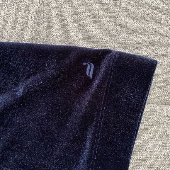 NWT Fabletics High Waisted Velour Velvet Bike Biker 9” Short Navy Blue ~ S Small - Picture 6 of 9